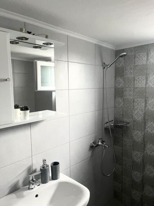 شقة Eirini'S House باراليا ديونيسيو المظهر الخارجي الصورة